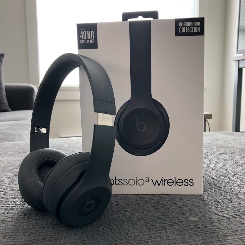 💜SOLD💜 Beats Solo 3 wireless headphones